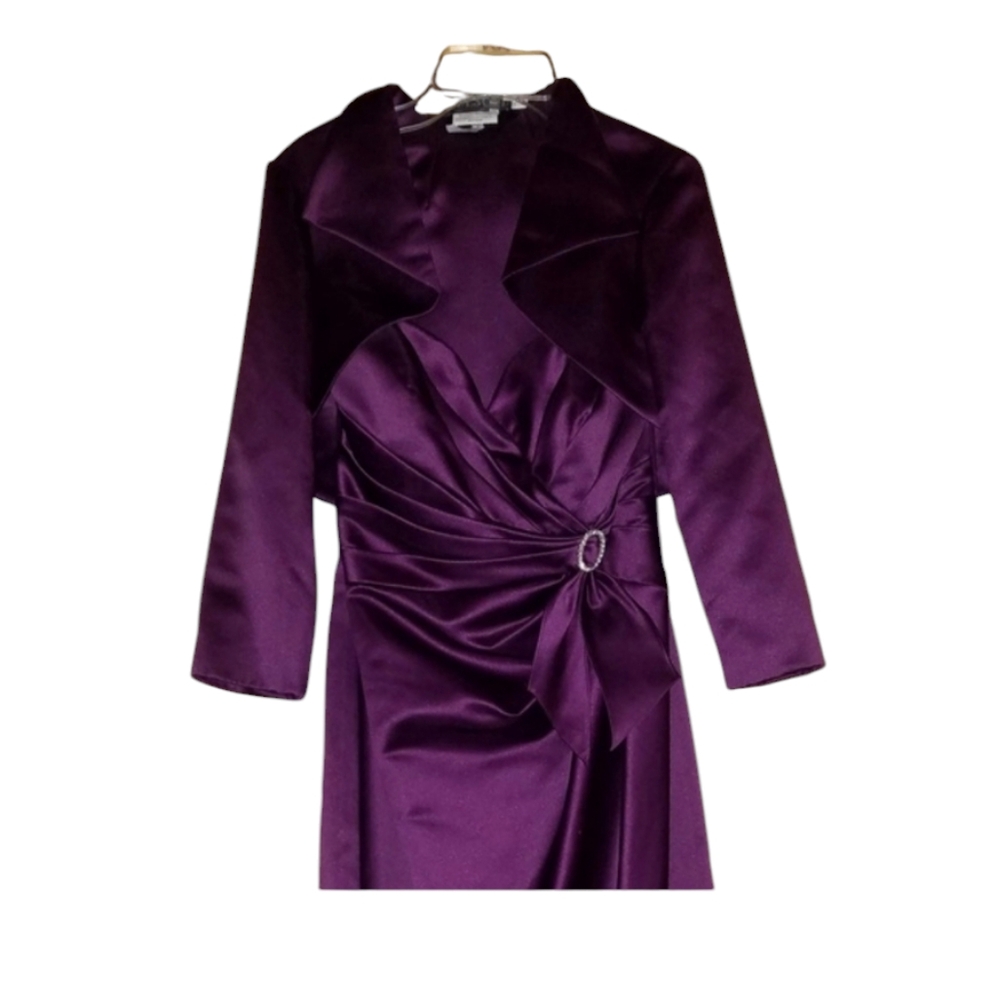 David's Bridal Belsoie Bridesmaid or Mother of the bride dress Retailed for $320